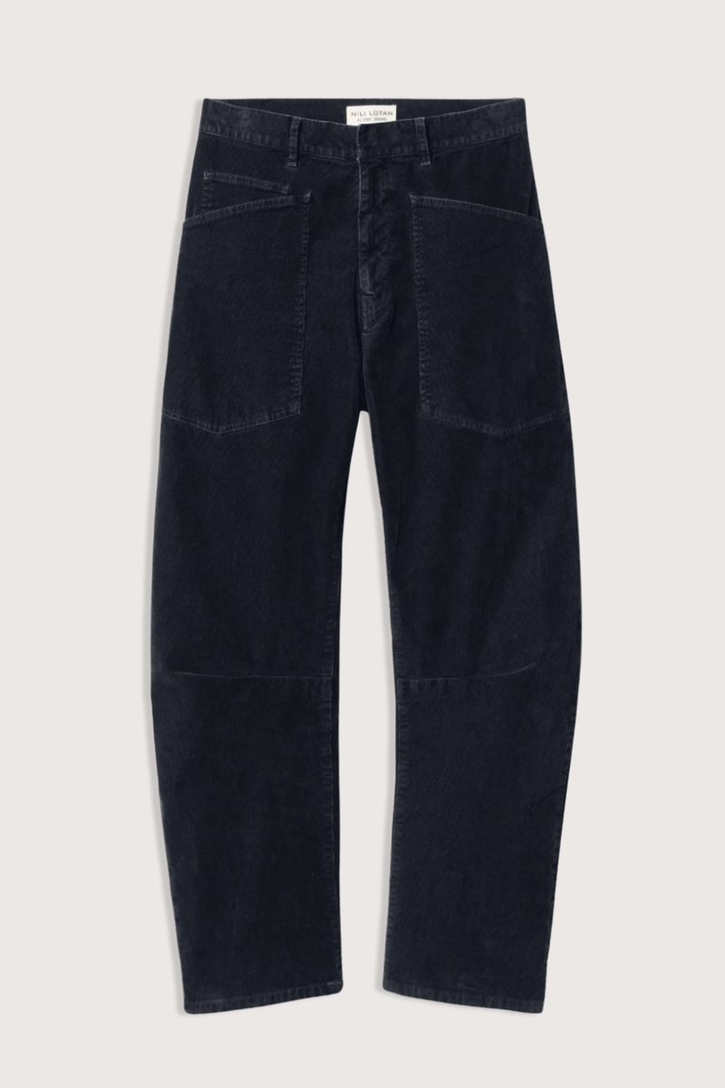 flat lay Shon Corduroy Pant Charcoal Flat front
Mid-rise
Relaxed fit pant
Stretch corduroy
Curved silhouette
Easy tapered legs
Seam detail at knees
Zip fly with hidden hook and bar closure
Hidden button closure
Top-stitched front and back patch pockets
Belt loops
93% COTTON, 6% POLYESTER, 1% POLYURETHANE