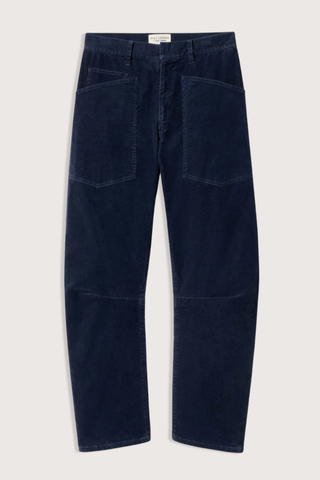 flat lay Shon Corduroy Pant Service Blue Flat front
Mid-rise
Relaxed fit pant
Stretch corduroy
Curved silhouette
Easy tapered legs
Seam detail at knees
Zip fly with hidden hook and bar closure
Hidden button closure
Top-stitched front and back patch pockets
Belt loops
93% COTTON, 6% POLYESTER, 1% POLYURETHANE