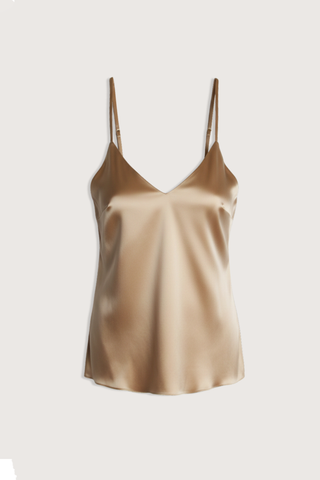 flat lay Silk Cami Gold Classic Cami
Side bust darts
V-neckline
Thin, adjustable strap
100% Silk