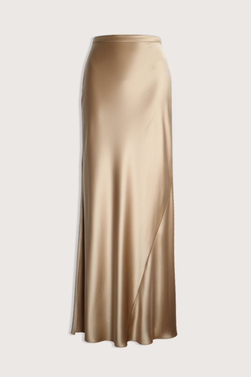 flat lay Silk Skirt With Side Slits Gold Maxi length
Bias cut
Side slit
100% Silk
