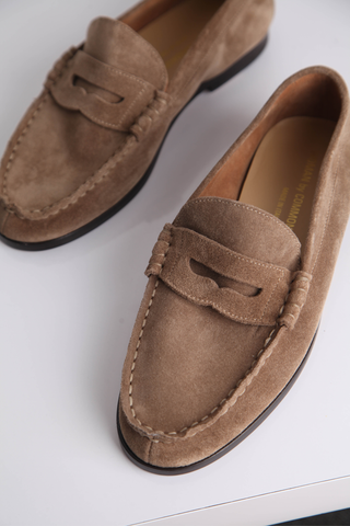 close up detail for Soft Loafer Suede taupe traditional penny strap
Super soft leather
Leather upper and lining  Wide signature side number on the side