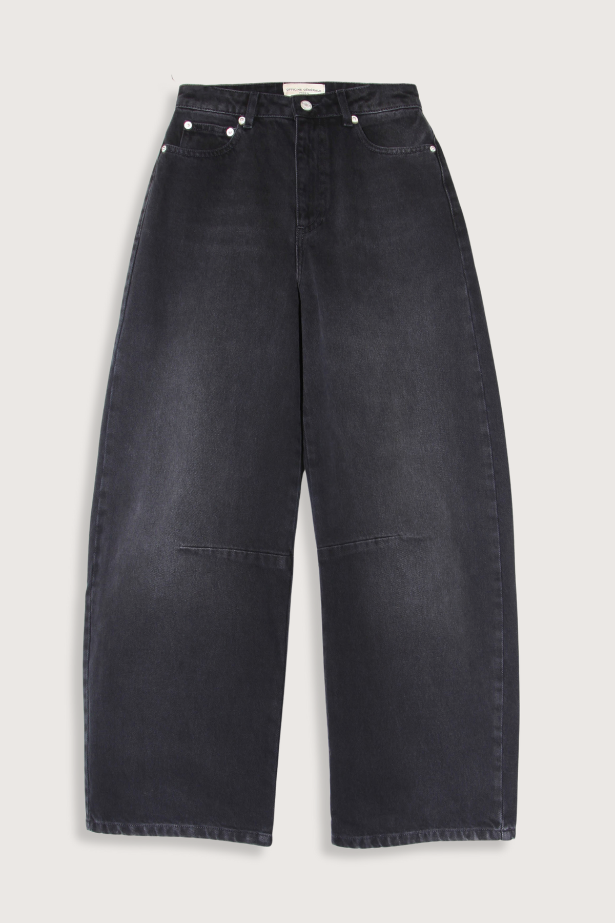 flat lay Sora Denim Anthracite Low-waisted 5 pockets, loose fit
100% Cotton
Curved and wide leg
Darts at knees
Tone on tone topstitching
Silver jeans button and rivets.
