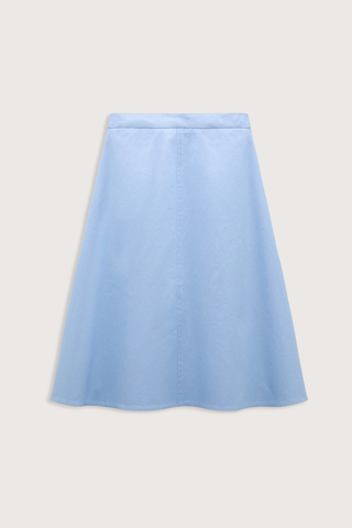 back flat lay Sporty Chic Cotton Skirt mineral blue 100 % Cotton
Cotton skirt
Belted waist
Center front slit
Faux front button placket
Patch pockets
In-seam side zip closure
Unlined