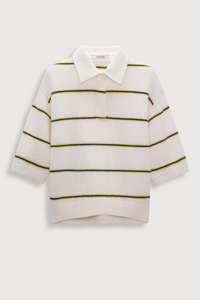 flat lay Sporty Statement Sweater White Ginger Trio 70 % Virgin wool (Merino), 30 % Cashmere
Two-tone fine stripe Merino-cashmere knit top with polo collar
Cotton collar and button placket with topstitching
Hidden button closures