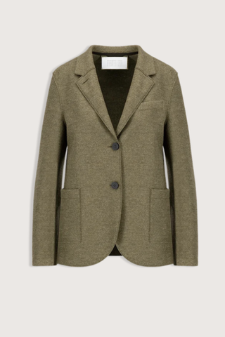flat lay Stand Collar Blazer Linchen M Boyfriend blazer
Unlined
Knitted light felted wool
Stand-up collar blazer
Boxy shape
Fitted long sleeve
Patch pockets
2-button fastening
1 collar button for full closure
Raw-edge finish
Made in Italy with Italian fabric
100% Virgin Wool