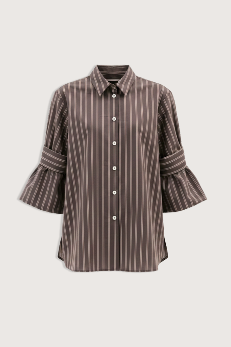 flat lay Stripe Short Sleeve Shirt toffee brown Blouse
Puff sleeves
Cufflinks
Turned-up sleeve with pleats&nbsp;
Classic collar
Rounded hem
Side slits
Longer at the back