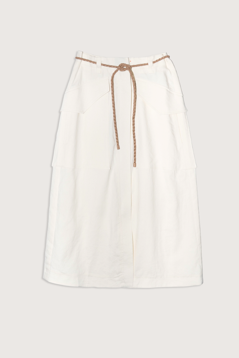 flat lay Structure Button Front Skirt With Cargo Pockets off white Braided belt included
Two front flap pockets
Two cargo side pockets
Cotton Linen&nbsp; blend