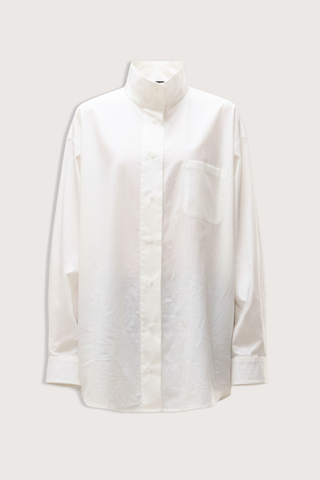 flat lay Tall collar boyfriend shirt white 100% Italian cotton poplin
Double layer funnel collar
French placket
Oversized fit