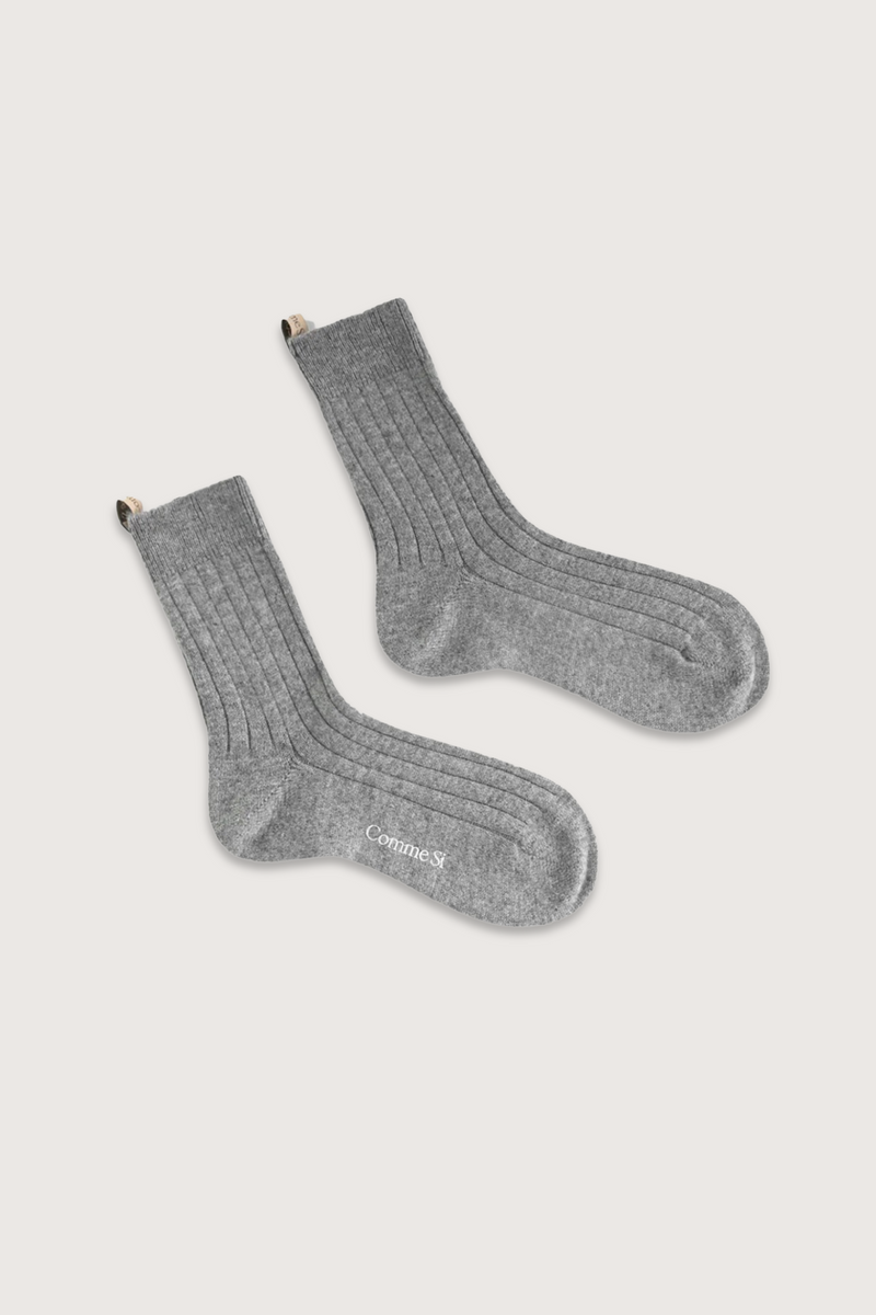 flat lay The Cashmere Sock Heather Grey cashmere ribbed with logo ribbon tab