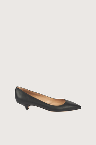 side profile The Kitty Point Heel  Black Kitten heel
Pointed toe
Leather sole
Anti slip rubber injection