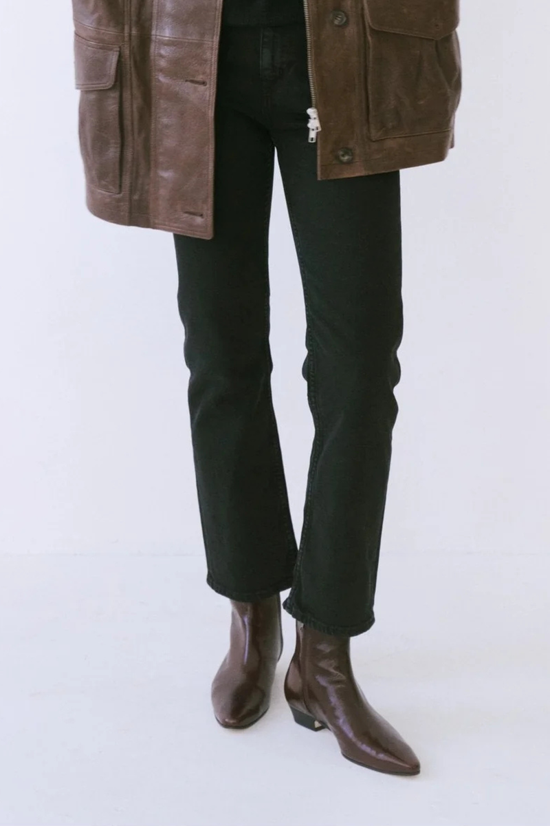 front profile model wearing The Lennon Boot Oxblood Leather upper
Elongated toe
Inner side zipper
Cuban heel
Long and lean
Handmade in Italy
Leather sole with integrated rubber anti slip injection
Stacked leather heel