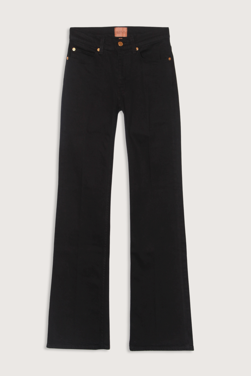 flat lay The Mid Rise Crease Jean - Stretch Mid rise
Flare leg
32” inseam
Italian stretch
Overdyed black
99% Regenerative Cotton 1% Elastane