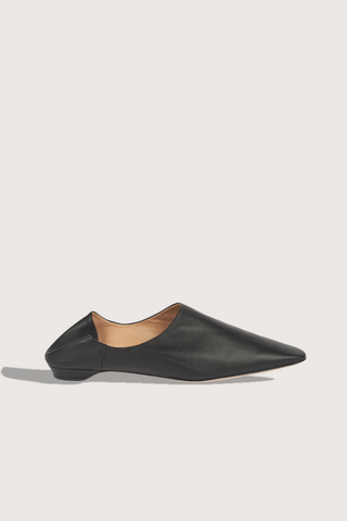 side profile The Mule black leather slim almond pointed toe with step down soft heel