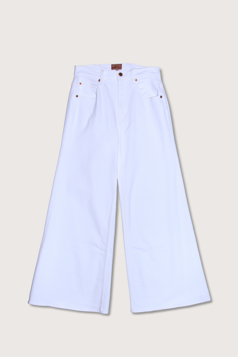 flat lay The Palazzo Jean white wide loose