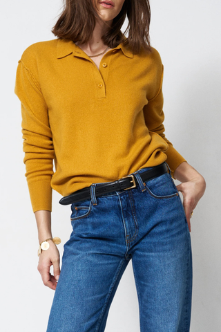 front profile model wearing The Polo Amber Rib knit collar
Skinny polo placket
12 gg 100% royal cashmere
regular fit