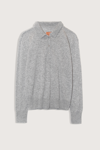 flat lay The Polo Graphite Rib knit collar
Skinny polo placket
12 gg 100% royal cashmere
Regular fit