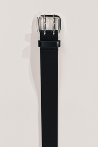 close up detail of the buckle for Thin Hutch leather  Belt Black/Silver
