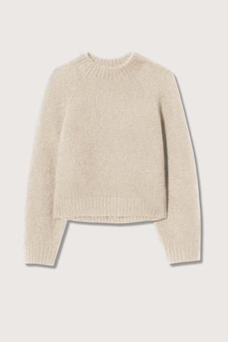 flat lay Tomaso Cashmere Sweater ivory Relaxed fit
High, wide neck trim
Regular length body
Raglan arm hole