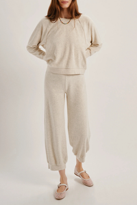 front profile model wearing Tosk Harem Terry Pant Oatmeal High, elastic waist
Harem style
Beach-ready terry
cotton polyester blend
