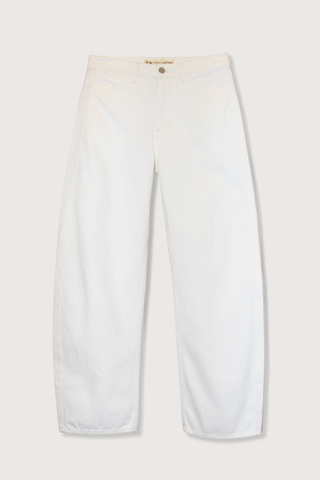 flat lay Tribeca Jean Cream Mid-rise jean
Curved silhouette
Belt loops
Front slant pockets
Coin pocket detail