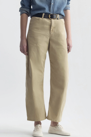 front profile model wearing Tribeca Pant vintage wash solstice Mid-rise
Relaxed barrel leg
Cotton
Slant pockets
Back patch pockets.
Coin pocket
Hidden hook-and-bar closure.
Zip fly
Belt loops