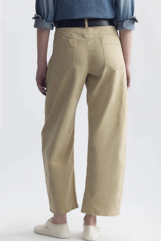 back profile model wearing Tribeca Pant vintage wash solstice Mid-rise
Relaxed barrel leg
Cotton
Slant pockets
Back patch pockets.
Coin pocket
Hidden hook-and-bar closure.
Zip fly
Belt loops