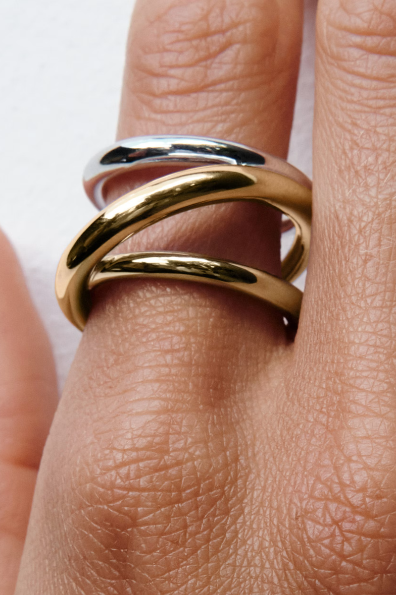 model wearing Triplet Ring Vermeil / Silver Yellow vermeil 18 karats and 925 Rhodium Plated Sterling Silver
Made in France