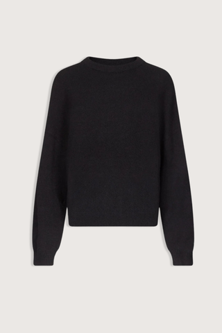 flat lay Tristan Soft Yak Crew Sweater Black Mercerized yak blend
Loose fit
Crew neck
Drop shoulders
Thick ribbing along the neckline, cuffs and hem
50% Wool, 40% Yak, 10% Polyamide