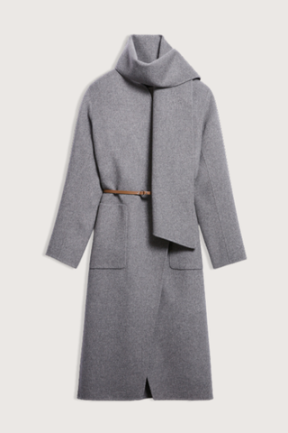 flat lay Valeran Coat With Scarf Grey Long length coat
Removable scarf 
Removable belt
Asymmetrical panels allow
Patch pockets at the front
Large slits at the sides
80% Wool 20% Polyamide