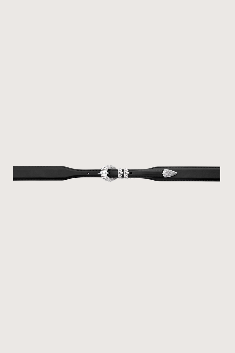 flat lay Versailles Black Calf Belt Hand-worked tapered silhouette, gradually shifting from 3.6 cm to 2 cm
4-piece “Versailles” buckle in an antique silver finish
100% calfskin
Solid brass hardware
Buckle: 2 cm
Height: 3.6 cm to 2 cm