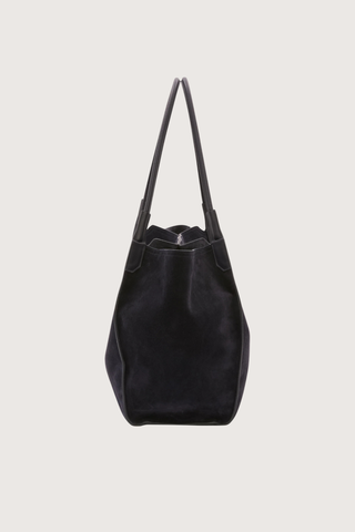 side profile Victoria Suede Tote Bag navy Tonal suede lining, leather strap
Internal flat pocket
Suede, 100% leather