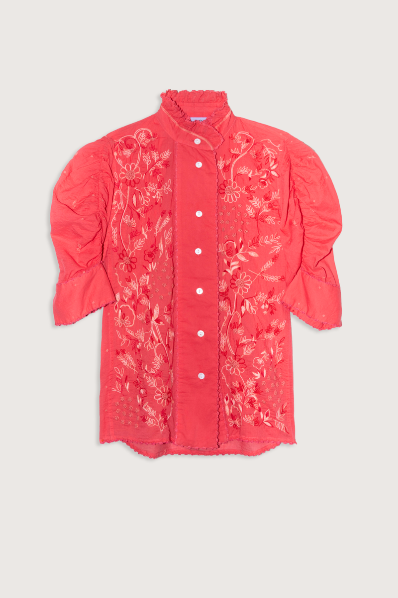 flat lay Vita Embroidered Short Sleeve Blouse raspberry Ruffle tip collar
Puffed sleeves
Button front
100% Cotton