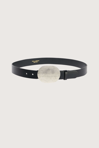 flat lay Wayne Belt Black / Antique Hammered Silver Buckle 35mm strap
Removable plated brass buckle finished in tumbled silver
Interchangeable buckle is secured with a removable strap closure
100% Calfskin Leather
