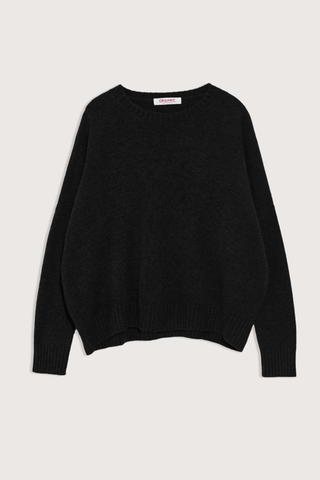 flat lay Wide Pullover Cashmere Black 100% Cashmere
Crew neck
Boxy fit
Ribbed trim neckline, cuff, and hem
Hip-length
