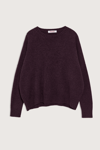 flat lay Wide Pullover Cashmere Eggplant 100% Cashmere
Crew neck
Boxy fit
Ribbed trim neckline, cuff, and hem
Hip-length