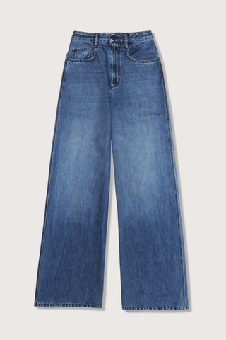flat lay Winona Wide Leg Jean Americana blue wash Extra wide leg, Fitted waist, relaxed fit, long rise, puddling bottom look