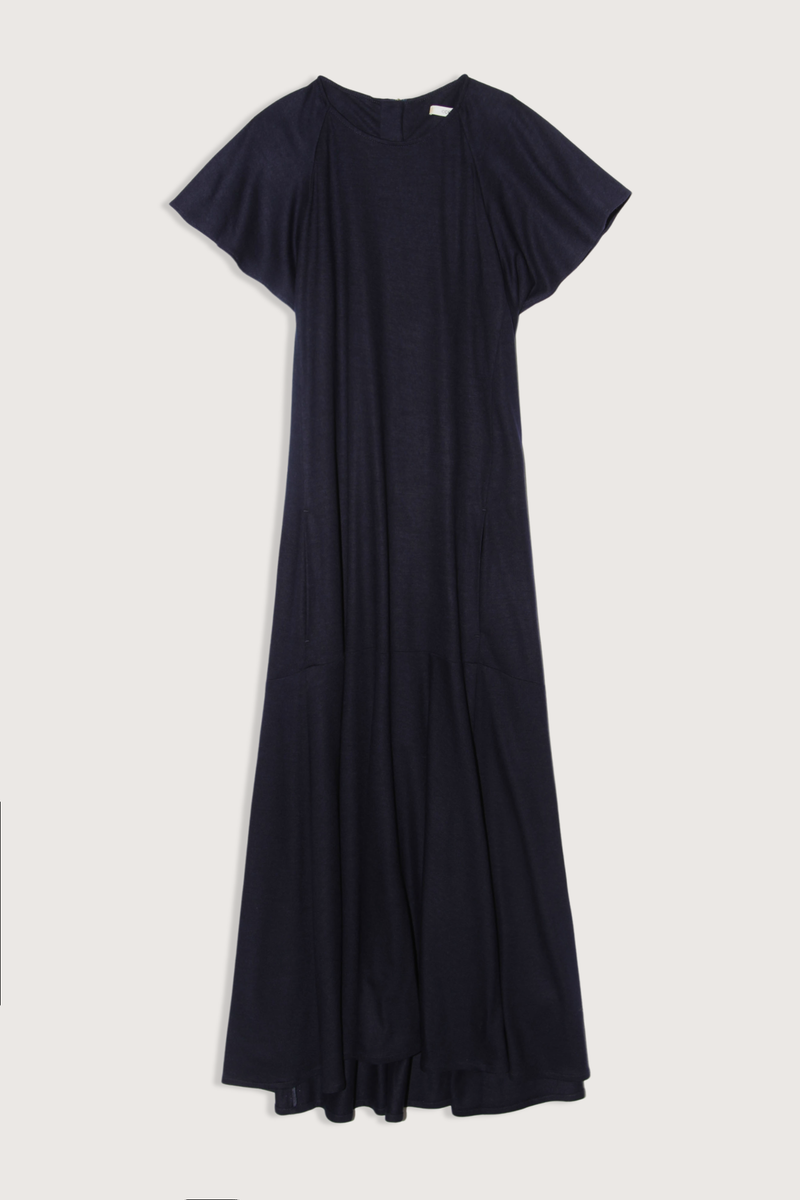 flat lay Wool Jersey Dress navy 100% Wool Jersey
Flutter short sleeves
Midi Length
Crewneck
Front Pockets