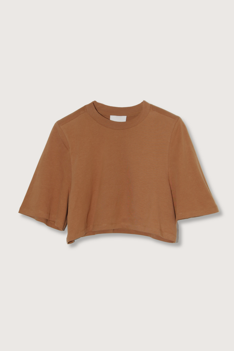 flat lay Zaely Tee Caramel crewneck with padded shoulders cotton