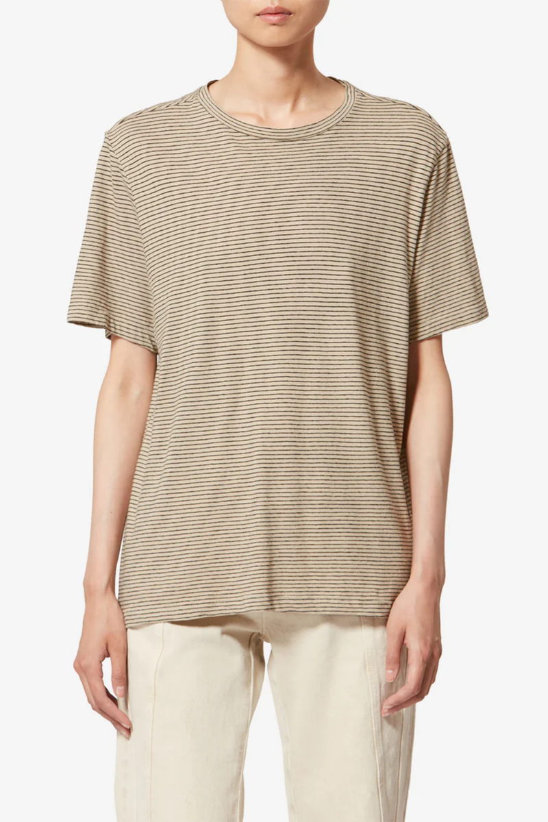 front profile model wearing Zewel Striped Linen Short Sleeve Black/Beige Cotton and linen T-shirt
Striped pattern
Round neckline
Short sleeves
Relaxed fit
93% cotton, 7% linen
